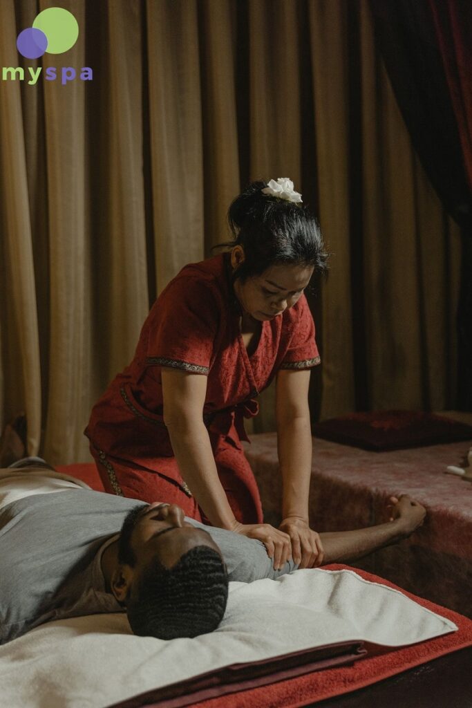 Massage y học cổ truyền giúp bạn cân bằng năng lượng