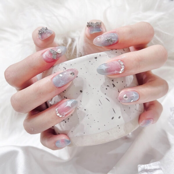 Mẫu nail tôn lên màu sắc da