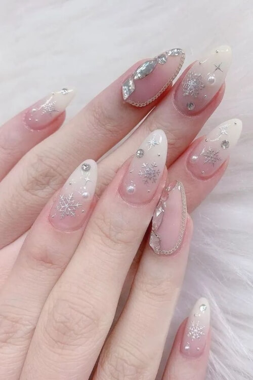 Mẫu nail đẹp mê mẫn