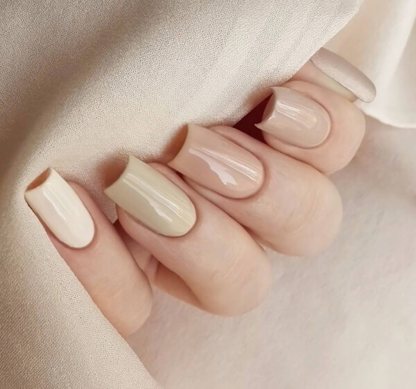 Mẫu nail thanh lịch tự nhiên