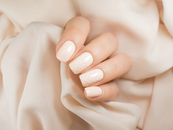 Mẫu nail thanh lịch tự nhiên