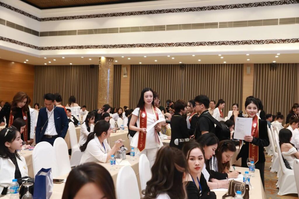 Thành viên VBBC học hỏi chuyên môn tại Grand Master Beauty 2023