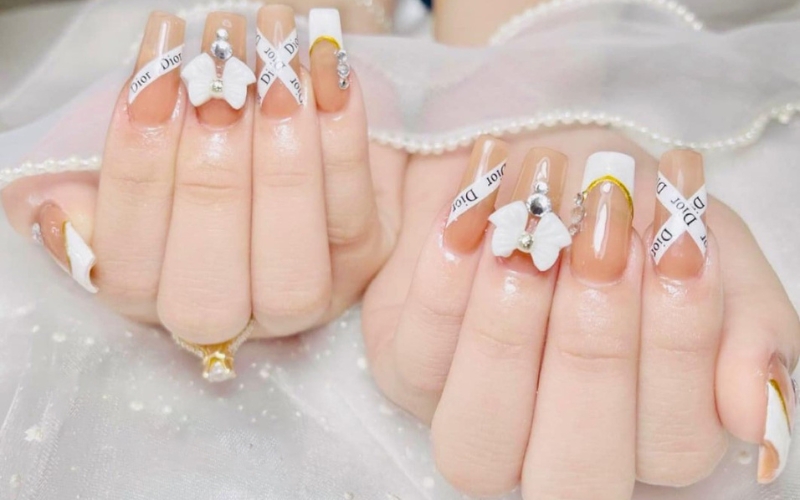 Làm nail cao cấp tại spa Mộc 1988